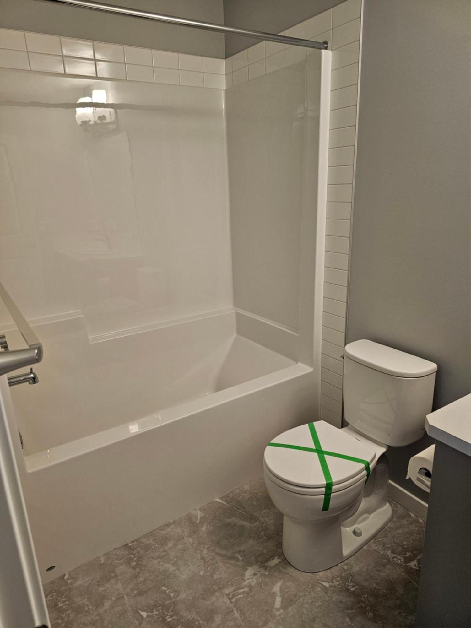 Calm And Cozy 1 Bedroom Holiday home Calgary